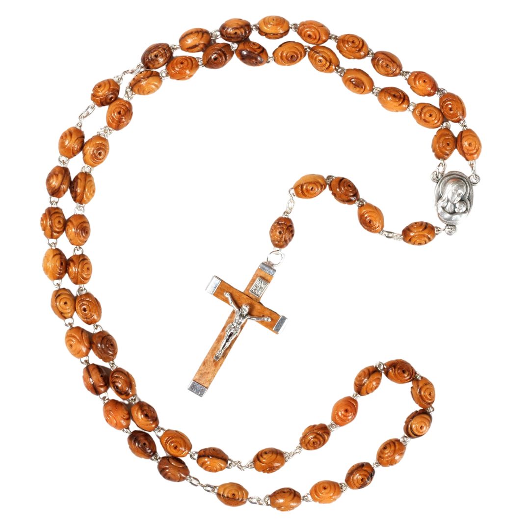 Rosenkranz aus Olivenholz mit verzierten Perlen (50 cm) | Gebetskette mit Kreuz als Geschenk zur Taufe, Kommunion & Firmung-0