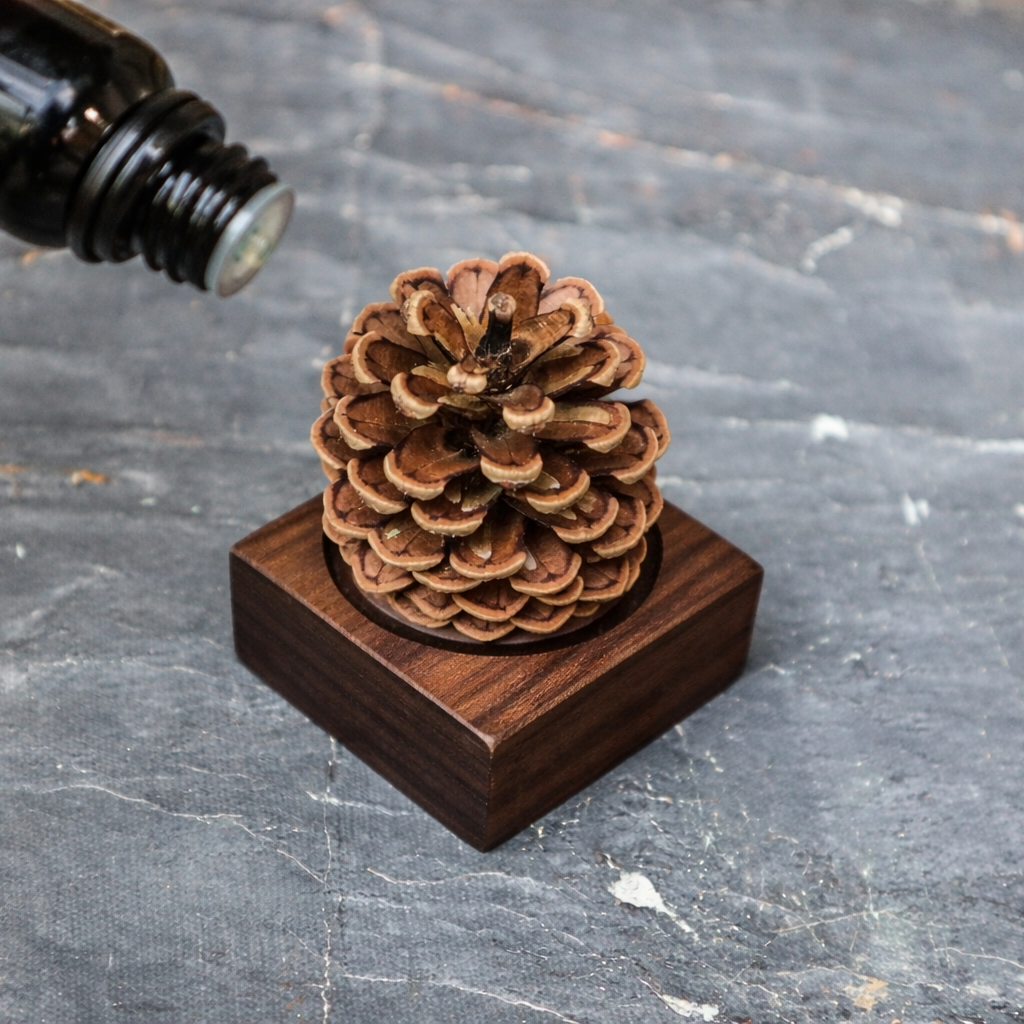 Pinecone Wooden Essential Oil Diffuser-3